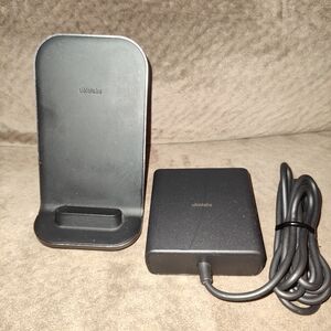 Ubiolabs Wireless 2-in-1 Charging Stand AWC1094